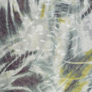 Chiffon stof geborduurd grijs glad bloemen 0,5m