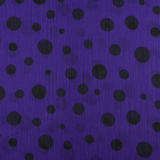 Chiffon stof geplooid paars glad met stippen 0,5m