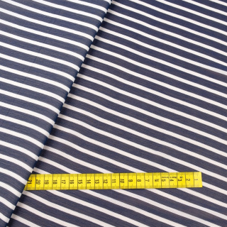 Chiffon stof marineblauw glad strepen patroon 0,5m