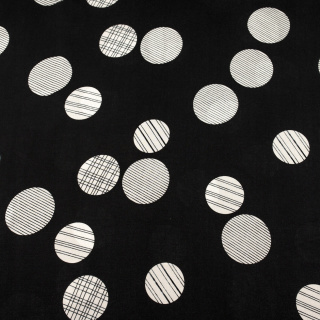 Stof viscose zwart stippen patroon 100% viscose 0,5m