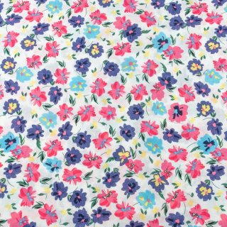 Viscose stof wit bloemen patroon 100% viscose 0,5m