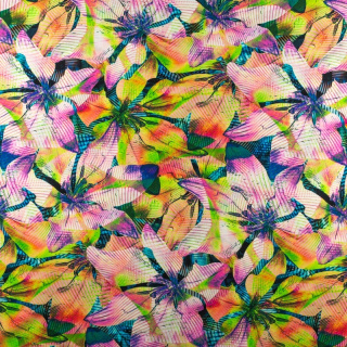 Rozevlátá viscose stof met bloemenpatroon 100% viscose 0,5m