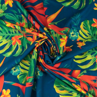 Stof viscose twill glad exotische bloemen patroon 0,5m