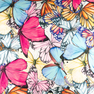 Stof viscose twill glad kleurrijke vlinders patroon 0,5m