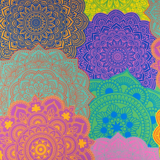 Stof viscose twill glad gekleurd mandala patroon 0,5m