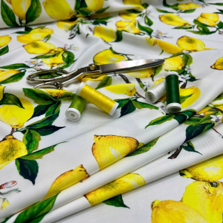 Stof viscose twill geel glad citroen patroon 0,5m