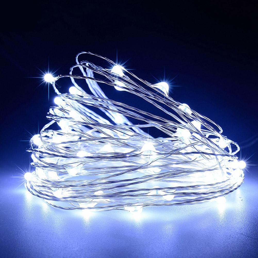 Lichtsnoer met 20 LED lampjes op batterijen koude witte lichtkleur megamix.sk